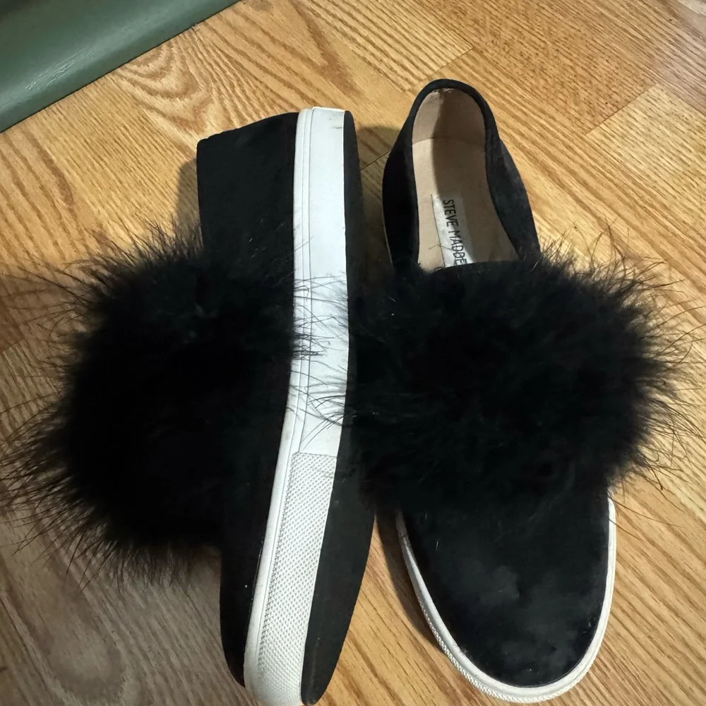 Steve Madden Women’s Emily Black Slip on Shoes - Picture 3 of 3